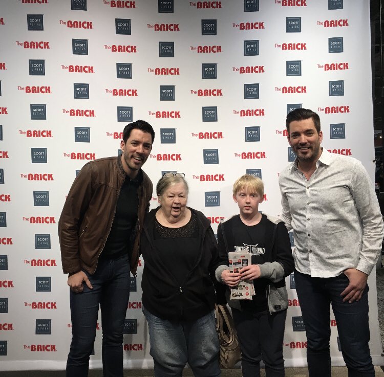 Julesam32's tweet photo. @TheBrick my mom took my son today as I had a cake to complete!  Was sad to miss @MrSilverScott and @MrDrewScott but glad my son got to go! #ScottLivingXTheBrick https://t.co/dHXYT7zKYV
