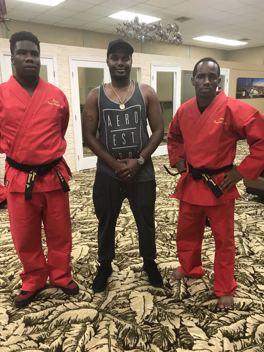 HatedWith's tweet image. My Brothers and I are a force to be reckoned With. We solve problems Never Start Them. #family #weallwegot #UBBA #fighters #winners #welookgoodasaunit