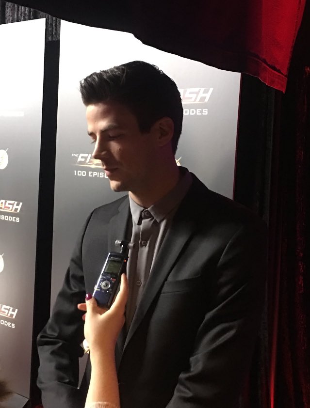 chrishabit's tweet image. AAAAAHHHHHHHHHH, Dios lloré, lo lindo que se ve #Flash100