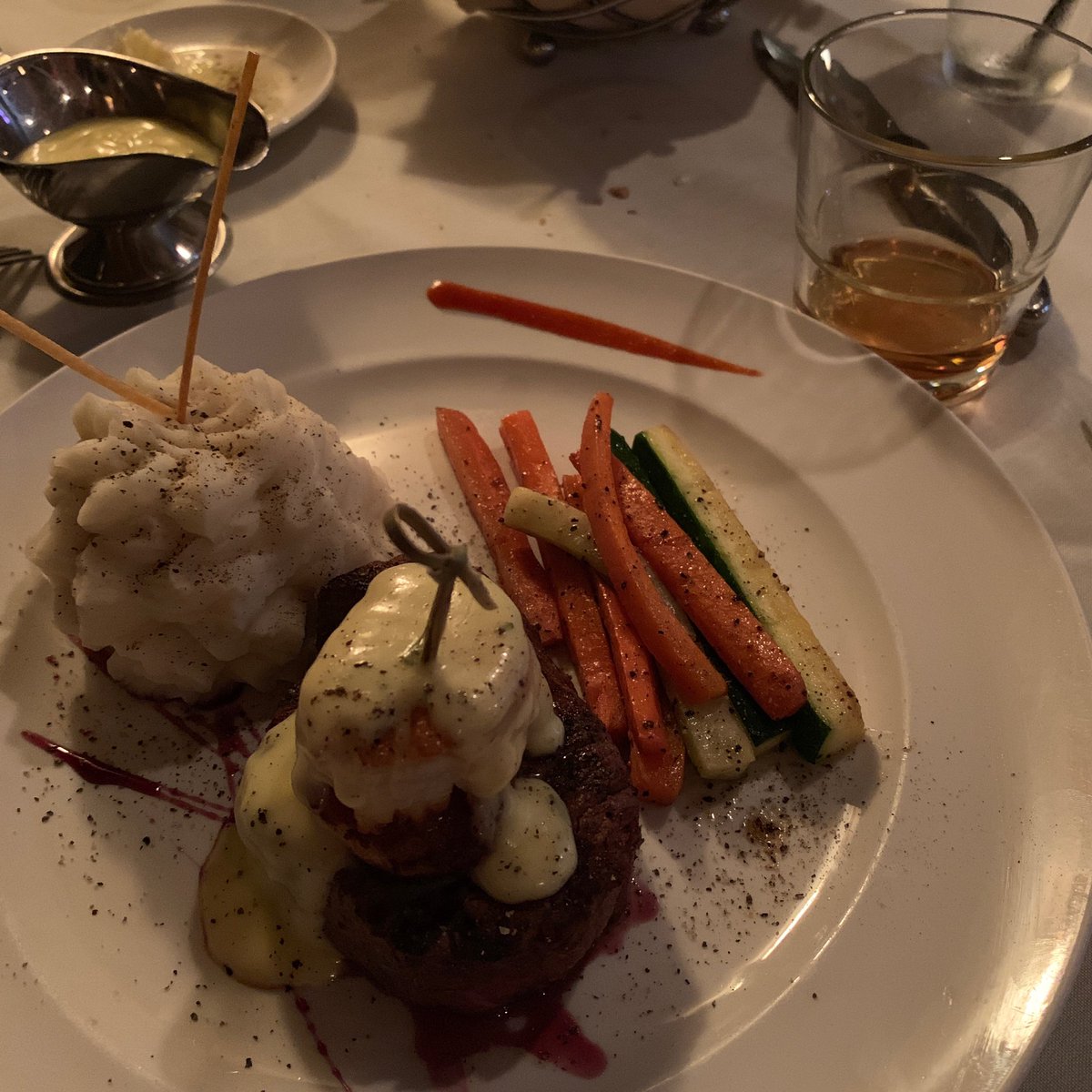 Myth0dic tweet media