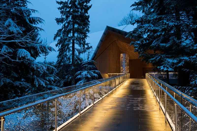 GAYWhistler's tweet photo. Quick costume change as the #gaynamicduo sashays over to the inaugural #AbstractFuture a night of unforgettable art, entertainment, food + drink at the @AudainArtMuseum #Cornucopia2018 catered by @westinwhistler1 π« @CornucopiaWine @GoWhistler @megamouthmedia @departuresxdean https://t.co/3jxx7jTxMK