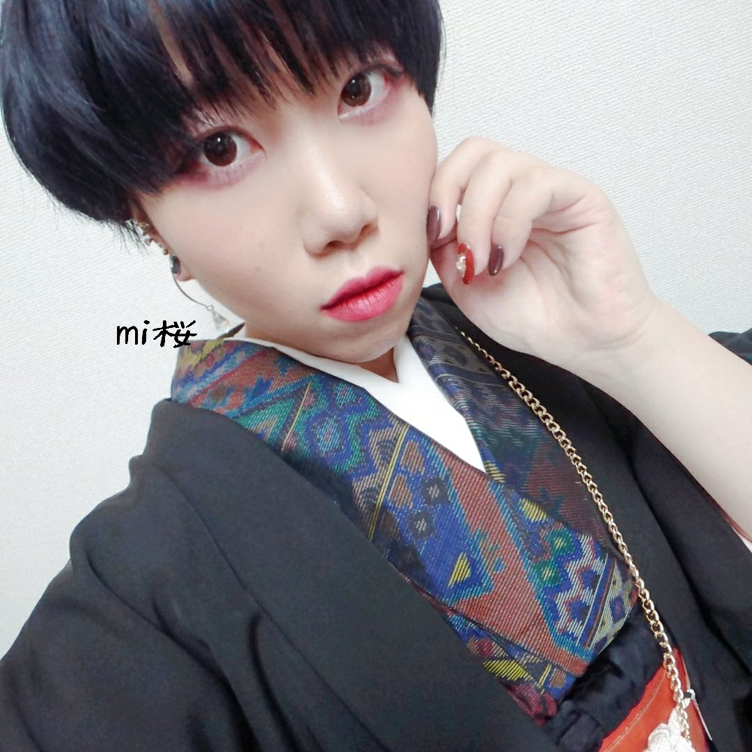 Mi桜 Kimono Style Auf Twitter 着物自画撮り部 ツイ廃着物部 着物 着物コーディネート 着物女子 きもの 大島紬 黒羽織 名古屋帯 ベリーショート マッシュ ブルーブラック