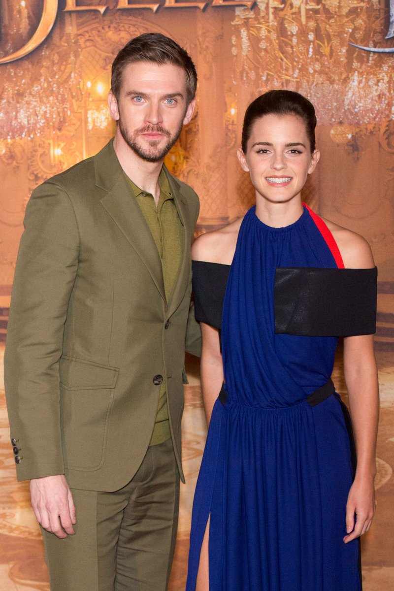 "เอ็มม่ากับผมใช้เวลาร่วมกันมากมายเพื่อเรียนเต้น ใช้เวลาหลายๆ ชั่วโมงต่อวันตลอดทั้ง 2 เดือน เรียนรู้การก้าวและก็เรียนไปเรื่อยๆ ผมคิดว่าความชิดใกล้ของเราทำให้เราผูกพันกัน เรามีบทสนทนาที่น่าตื่นเต้นด้วยกันมากมายตลอดทั้งเดือนในการถ่ายทำ" - #DanStevens สัมภาษณ์ถึง #EmmaWatson 🌹