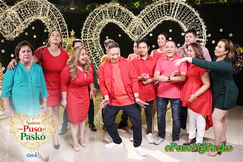 gmanews's tweet photo. Pepito Manaloto family! #PusoNgPasko https://t.co/hyEsUZAMEo