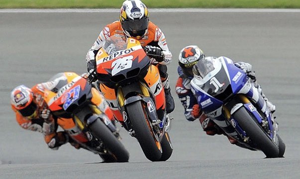 Official_CS27's tweet photo. Today we see @26_DaniPedrosa line up on the grid for the last time. was always amazing to watch him effortlessly produce lap times, His style and grace on a bike is one of a kind and riding a GP bike at his size was astounding, trust me it’s not easy! Will miss you on track mate! https://t.co/4yMZdULSor