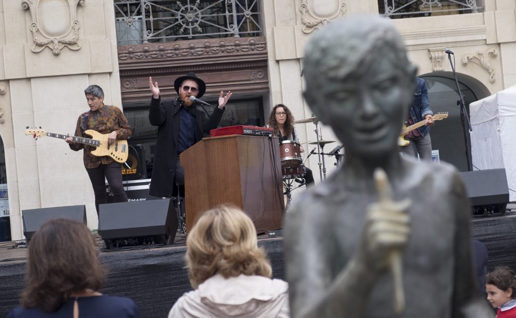cartagenajazz's tweet photo. @AlvMcMartin estuvo presentando en la sección Off de nuestro festival las canciones de su primer disco Masquerader https://t.co/b36LQgNuM3