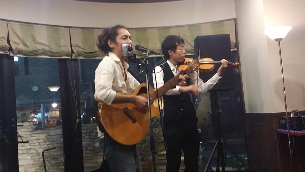 toanyan0103's tweet photo. 1番、丸山君。淡々と語る丸山君のMCは面白いｗ　走馬燈の曲も良かった♪
2番、神川さん。素敵な歌声で思わずCD買ったった♪
3番、柴田さん。菊地遼太さんとのコンビはやっぱり素敵♥　ソロも良かった♪
#レンタルスペース用賀 #studioluce
#東京ゆがぜん92
#丸山永司 #神川圭司 #柴田ヒロキ #菊地遼太 https://t.co/DVeTj7pez6