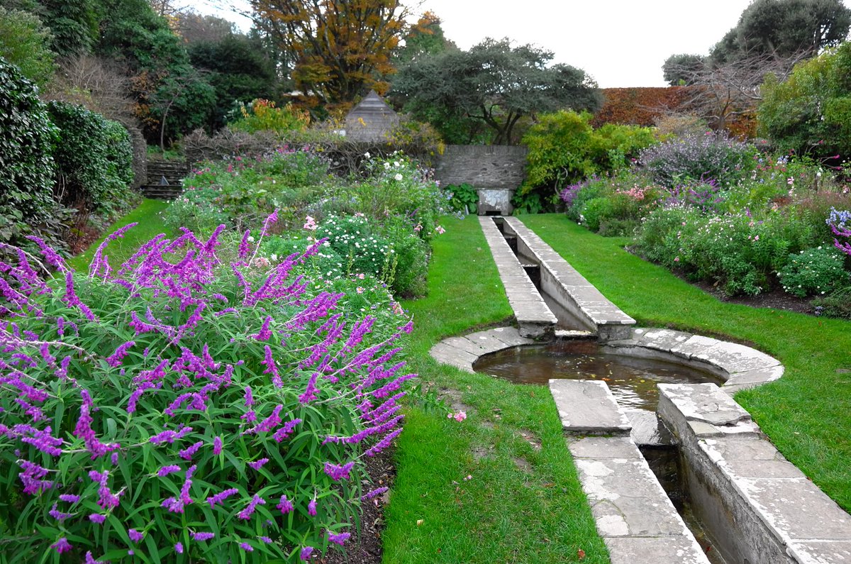 14Apartment's tweet photo. Beautiful #Coleton Fishacre ⁦@NTSouthWest⁩ on Saturday in #November. A lovely long #winter walk from our #holiday apartment in #Dartmouth #Devon ⁦@14Apartment⁩ ⁦@CandCC⁩ ⁦@VisitDevon⁩ ⁦@discoverdart⁩ https://t.co/Jln55zoafF