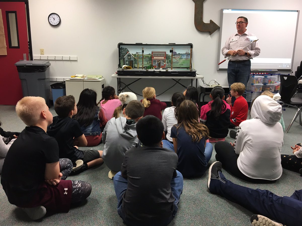 KatinaOsth's tweet image. Had a great presentation by Mr Moffitt, one of our parents, about electricity and staying safe around it. Awesome model behind him!! #SKawesomesince1967 #CSISD #science #parentinvolvement @SchneiderElec