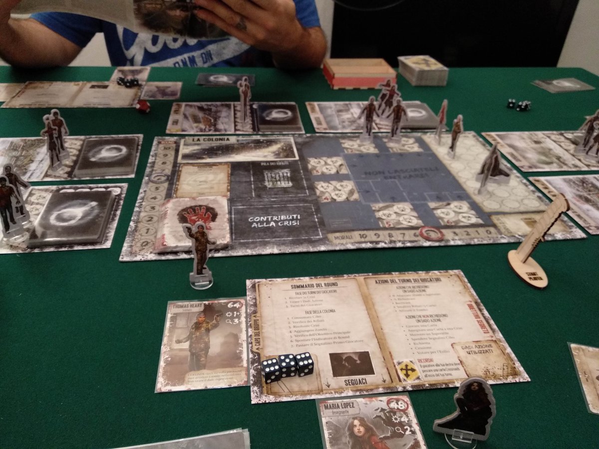 Kotgr74's tweet image. La tensione quando giochi a Dead Of Winter è sempre ai massimi livelli!! #DeadOfWinter #RavenDistribution #PlaidHatGames