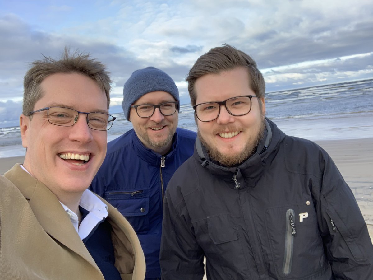 twostraws's tweet photo. Swift by the (very blustery) sea! https://t.co/ESrjn5vNSm
