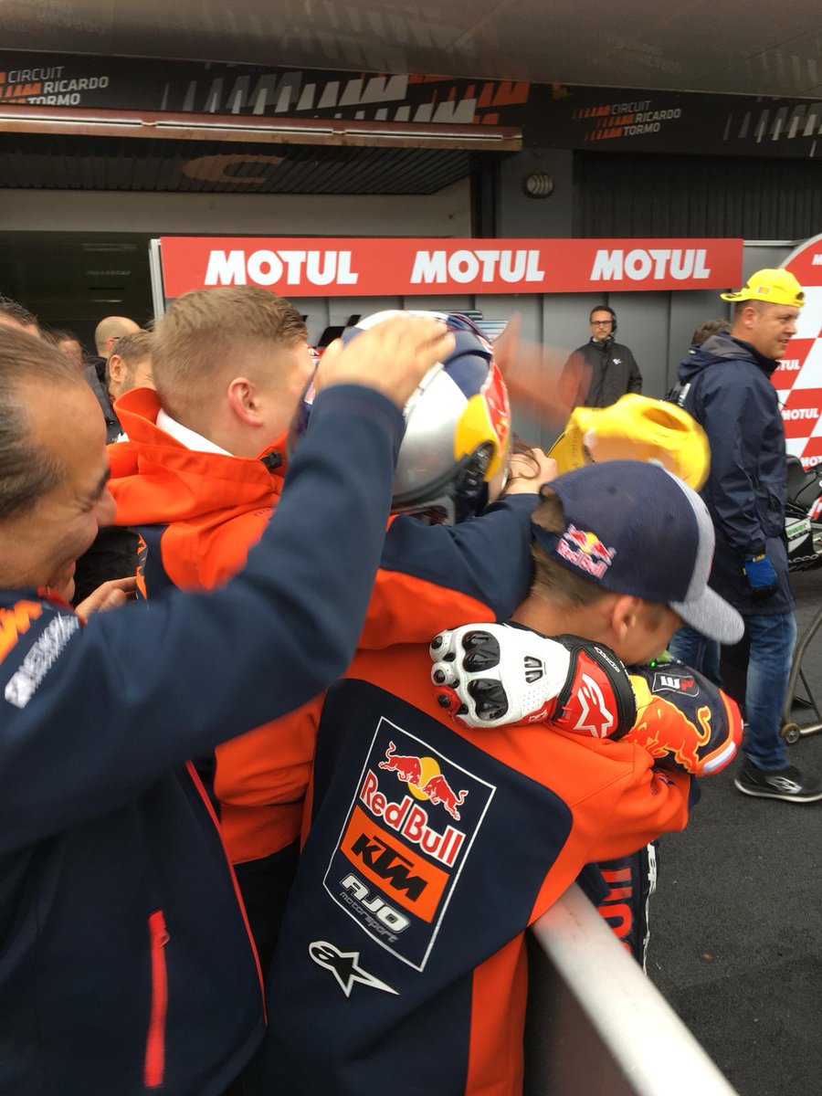 RedBull_KTM_Ajo tweet picture