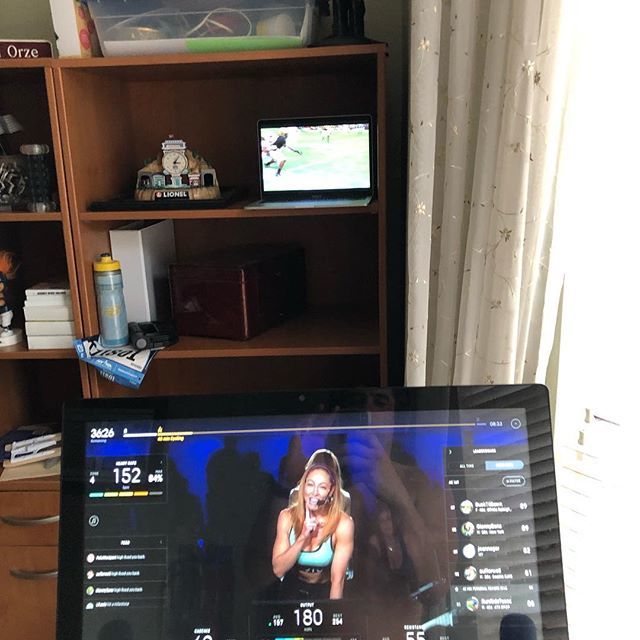TimothyDiLauro's tweet photo. Sweat and Steady w @jesskingnyc on the @onepeloton bike and a little side of football #peloton #runridetacos #fitness https://t.co/4sGIzqlQuy