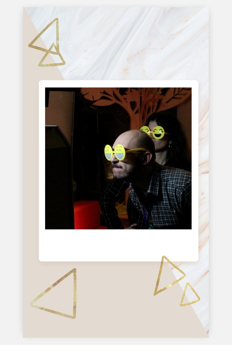 Qual'è il modo migliore per scaricare la tensione? Scattarsi una foto divertente 😂 grazie a #FlashatiPhotobooth!

<a href="/BarbagalloPaolo/">Paolo Barbagallo</a> #SWCTA18 #StartupWeekend #StartupCatania