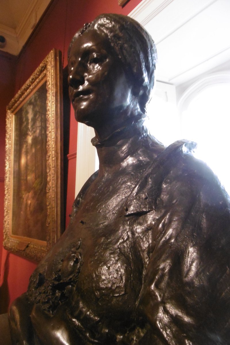 5thLackey's tweet photo. #AlfredGilbert #TheChatelaine 'portrait' of Alice Mary Towneley 1st Baroness O'Hagan. Unfortunately her son on seeing the work said 'complete & utter want of resemblance....as a portrait...of her' #Burnley took the two works on their merit. #WalterGilbert provided realistic busts https://t.co/7cobVKrAVV