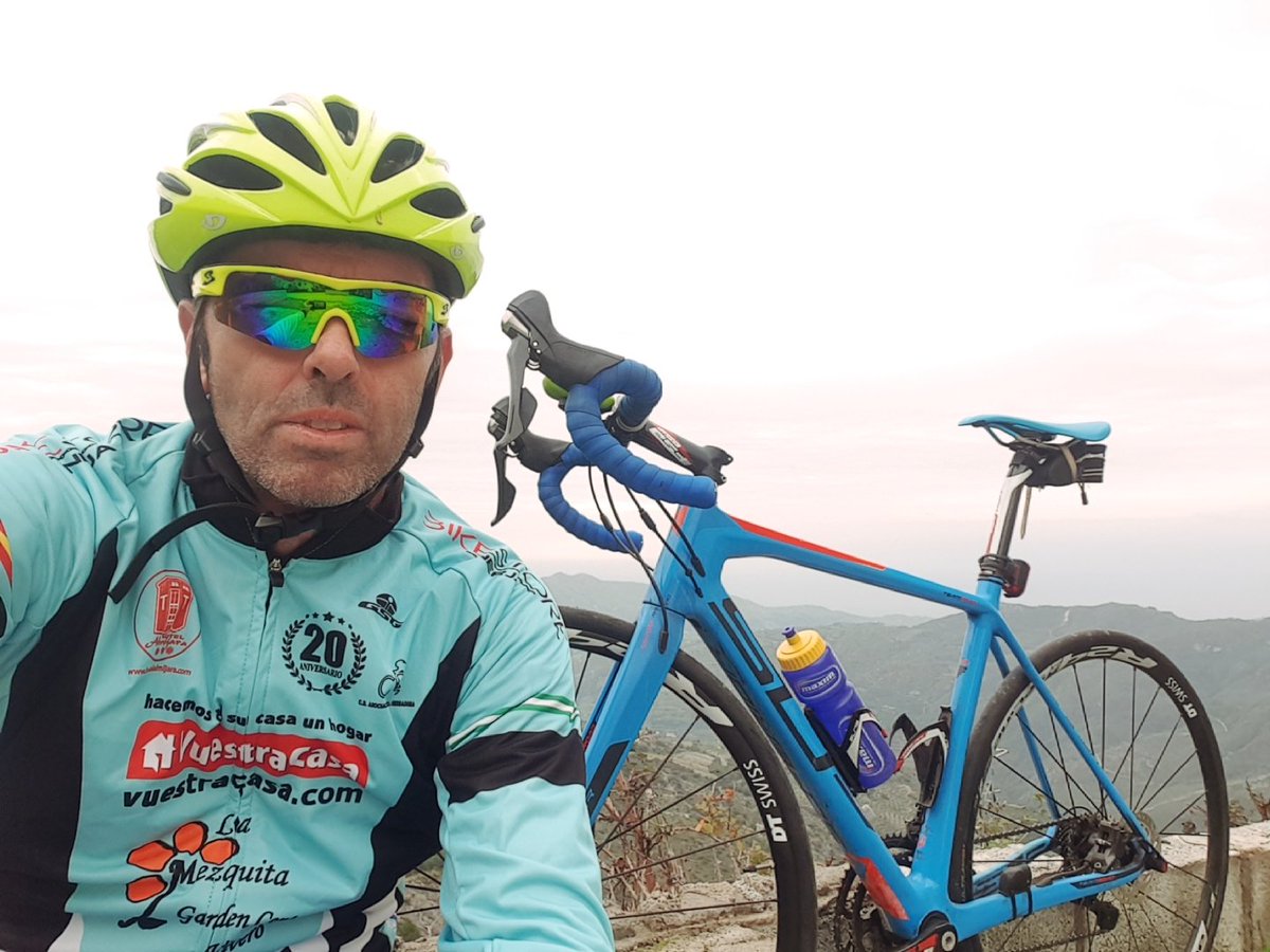 viveromezquita's tweet photo. #ceroemisiones deporte. Comienza #lluvias mirador de la cabra montes en #otivar. #superior #supbikes disc espectacular. #giro #spiuk #garmin #gsg #dtswiss @aclaherradura19 #Laherradura https://t.co/NXITg9k79s