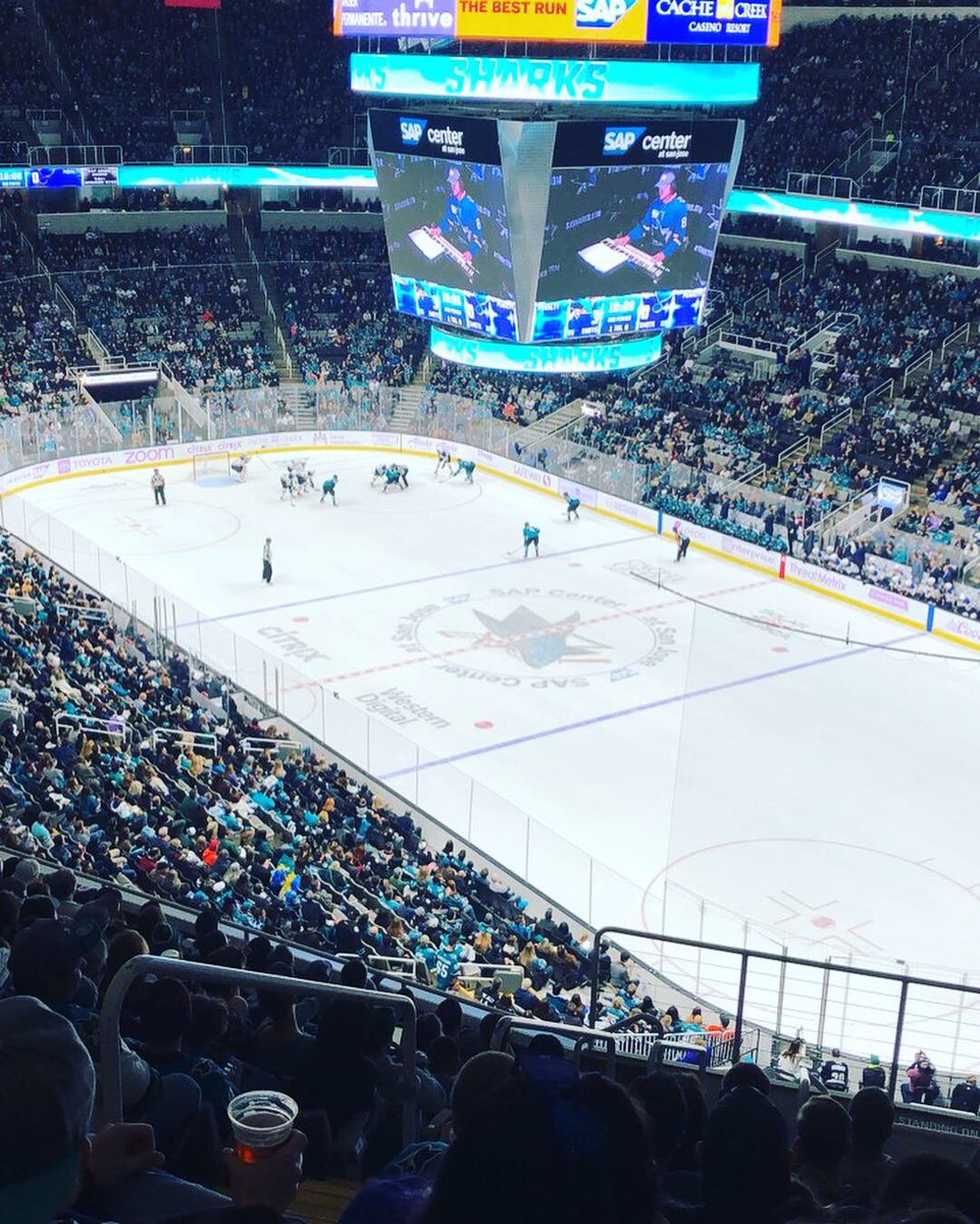 MsKoontzMDUSD's tweet photo. Sure, I’ll be a sharks fan tonight! #breakvibes https://t.co/8VLwbw1HQV