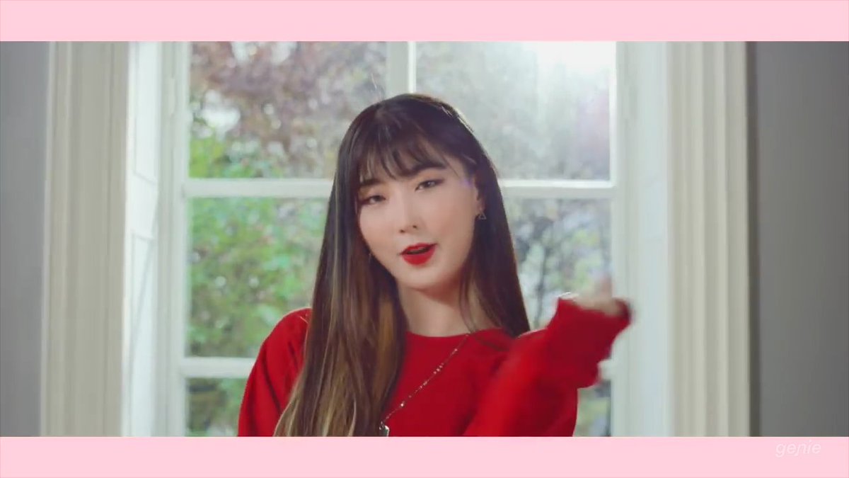 oahsispics's tweet photo. • • • #yusua ♡ #유수아
➩ screenshots of the music video!
© genie ♡ #aqua #아쿠아 https://t.co/zeHNGOkwtH