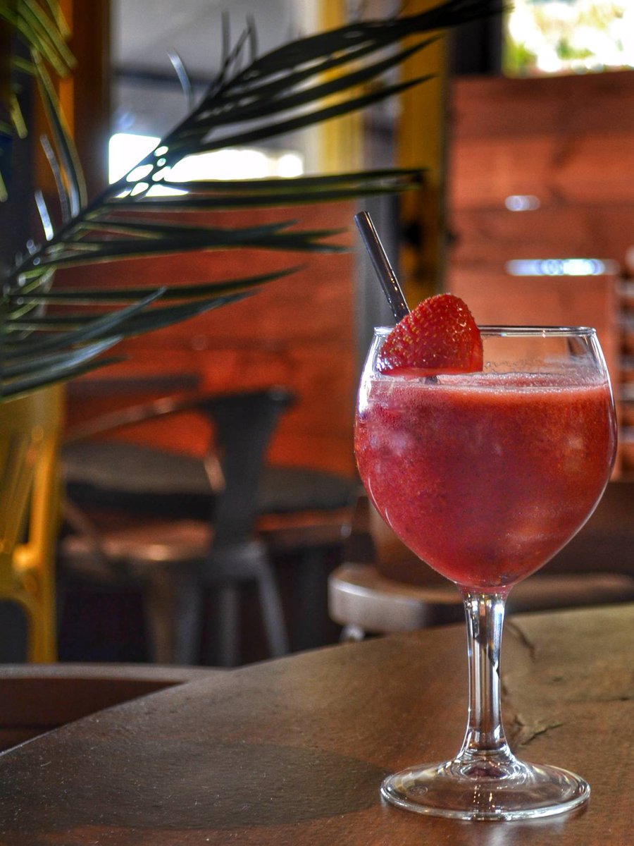 🍓 Diumenge amb gust a maduixa 🍓
#aRoses #Girona #elquevulguisquanvulguis