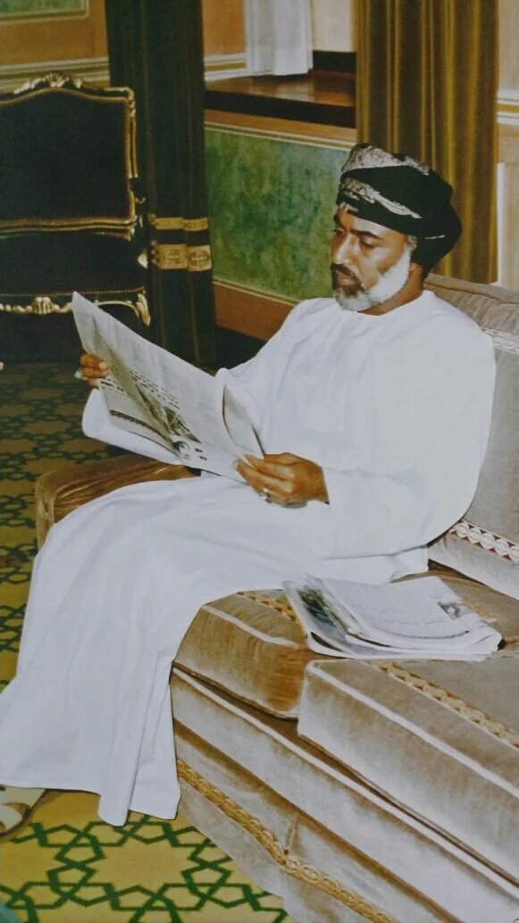 يا بلادى افرحي اليوم عيد  ،، عم الفرح في كل مكان ،، قاد المسيره قابوس بن سعيد ،، نهضه عظيمه تطور وعمران ،، ذاع إسمك يا بلادى بين القريب والبعيد ،، إن بغيت الأمن والحكمه أقصد عمان .
كل عام والجميع بخير