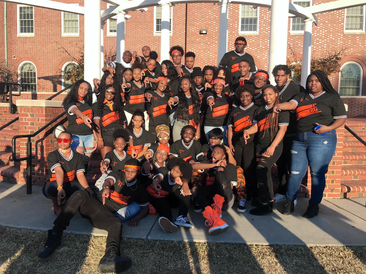 tahjanaayy's tweet image. “p.a.n.i.c. is really a problem“ 🎃 revive 35 🔥 #PANIC2000 #Legacy Fall 18’ 🖤🧡 #Live5