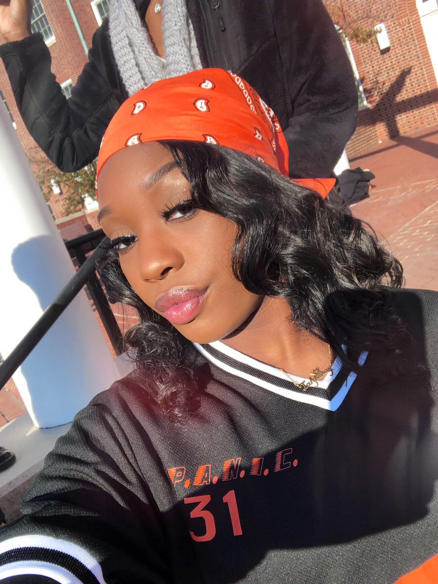 tahjanaayy's tweet image. “p.a.n.i.c. is really a problem“ 🎃 revive 35 🔥 #PANIC2000 #Legacy Fall 18’ 🖤🧡 #Live5