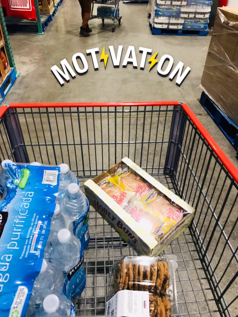 Marthagd_mxcli's tweet photo. Saturday night!! Project on the way for my agents!! Itโs motivation time! We look for the wow factor! Not just the voice!! Even my baby itโs helping #Pug #HoneyBunch #SaturdayNightProject #SundayMotivation #LoveMyAgents #Wow #MyTeam #LivePurple https://t.co/Q3nnkTfr3U