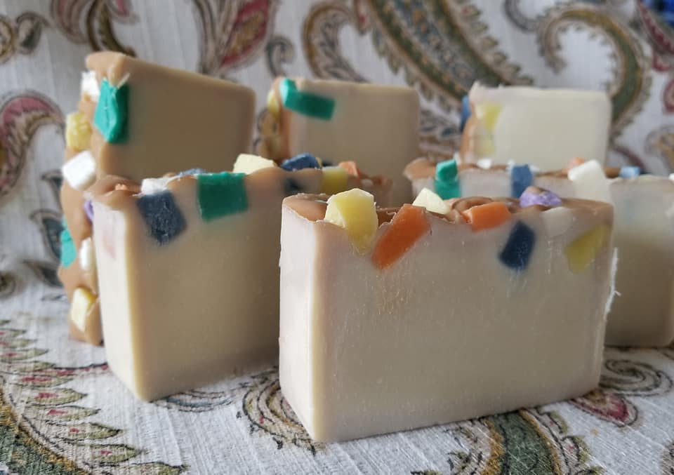 BreckenHillFarm's tweet photo. #Happy #Sunday Everyone! New #Promotion today! Our Pre-Black Friday #Sales! Get 40% off of your entire order. Use Code: PRE-BLACKFRIDAY at checkout!! Go Check it out. Coming soon. #aspen winter, #peppermint, and #sugar #cookies #cupcakes for the #holidays. https://t.co/RrJ1I03sQJ https://t.co/SsoOIfnPvQ