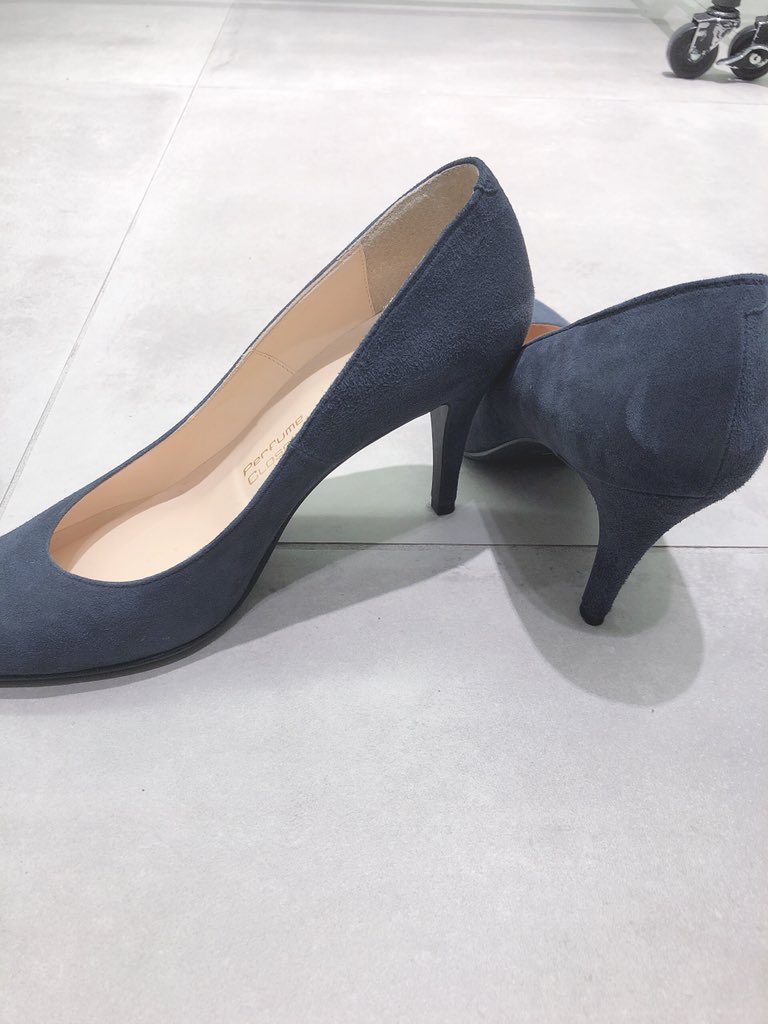 Kaede Perfumeの衣装試着してきたぁー Flashの衣装 可愛いすぎてやばい Flash踊ってみた笑笑 ちなみに ちやふる のとこの 部分の振り付け Perfumeが実際に履いている8cmヒール めっちゃ履きやすくてびっくり 梅田