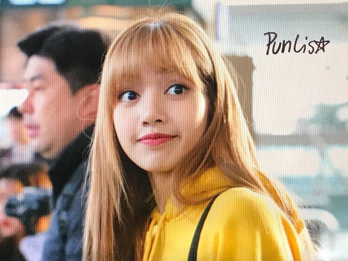 Lisapuns2's tweet photo. 181118 ICN 프리뷰💛
#BLACKPINK #블랙핑크 #LISA #リサ #리사 https://t.co/M0yaIpoD6y