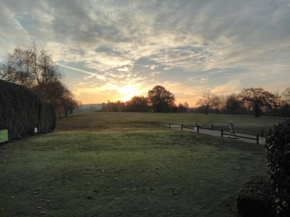 Lovely morning for golf! Course booked up until 11.50, some tee times available after that. Call 01625 586200 (ext 2) to book