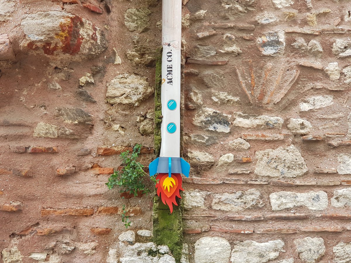 onaranlarkulubu's tweet image. Biz Balat sokaklarına böyle şeyler yaptık 🙈🛠️♥️ #urbanhacking