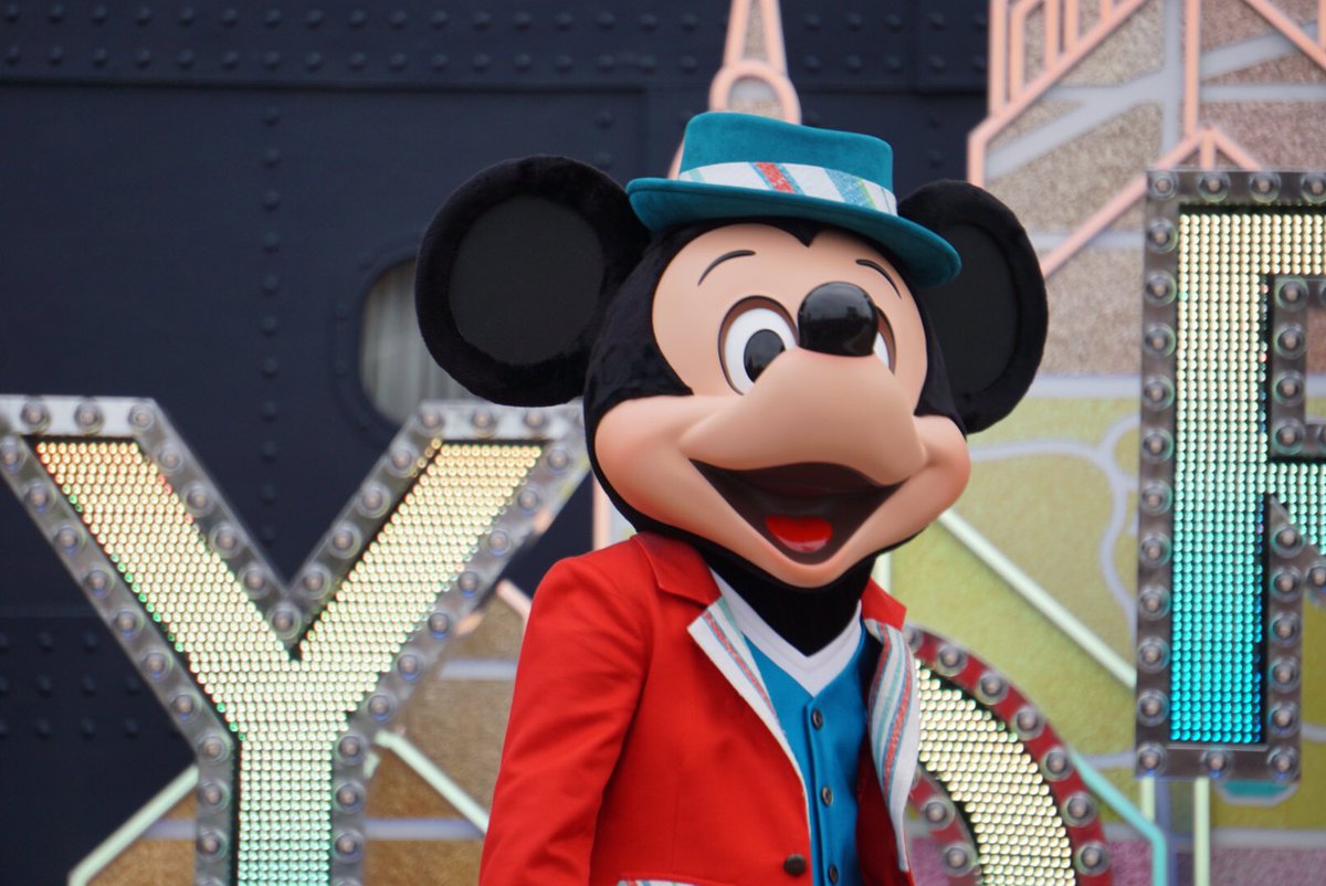 Disney08k06's tweet photo. ミッキーの誕生日にディズニー行ける😭😭7連勤頑張って良かった(���；)(；；) https://t.co/3kxTfuBtz6