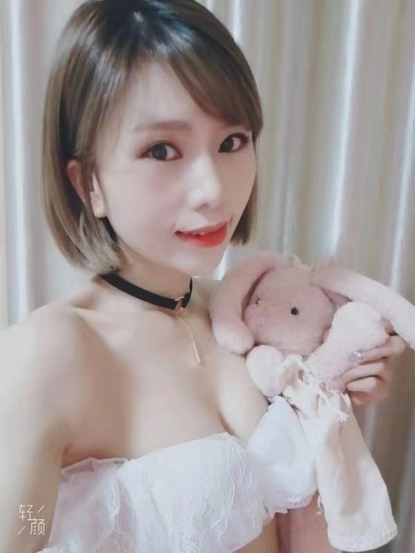 sgwolves2018's tweet photo. The new girl https://t.co/PuALhjBePt  More photos and services please click on the website#singapore #sgmassage #singaporeescorts https://t.co/XOXWJJJNqd