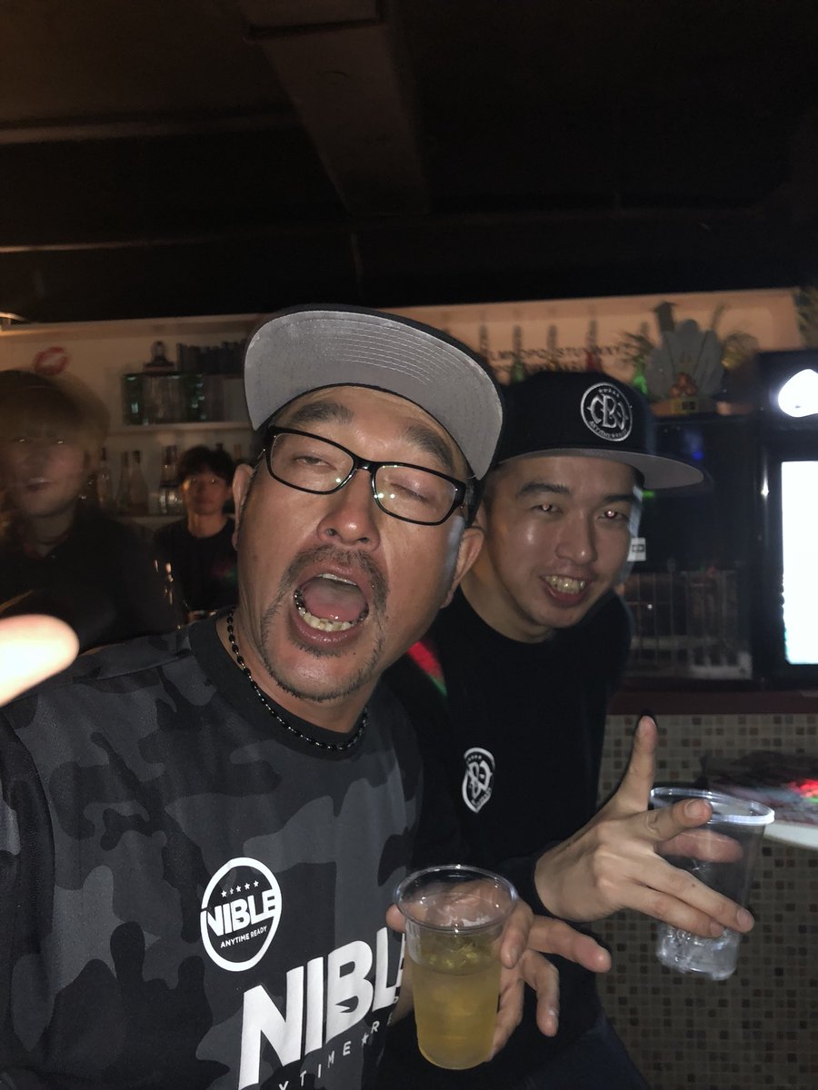 Mani_Tee's tweet photo. 昨日は錦糸町Yanagiに集まってくれた皆様Sound Man&Selectaの皆ありがとうございました🔥🔥🔥
今年最後は一足早い忘年会的な感じで画像見て頂いた通りです😂
big up WILD SIDE REV Sound & GACCHI straight
来年もPLACE A FULL UPよろしくお願いします🔊🔊🔊 #placeafullup #下町up #錦糸町 https://t.co/mDt0dDvphr