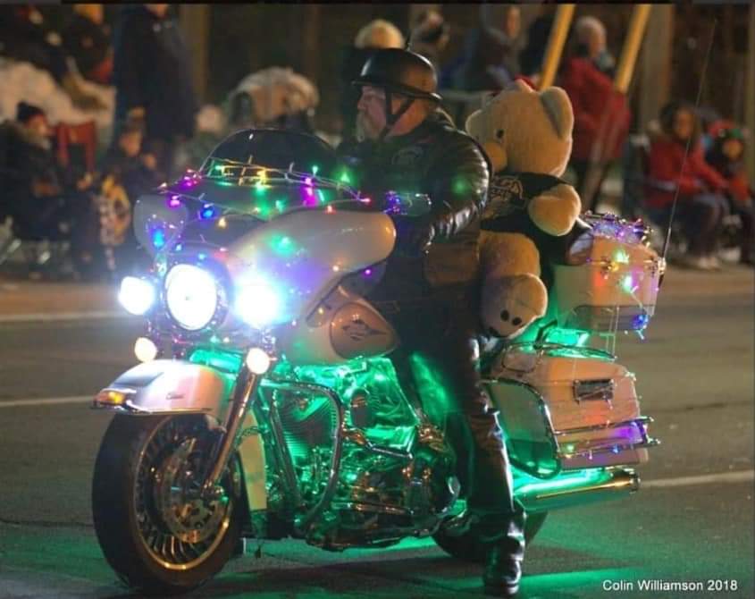 GuardiansOfThe6's tweet photo. #oshawa #Christmas2018 #PARADE https://t.co/wlgPskz95T
