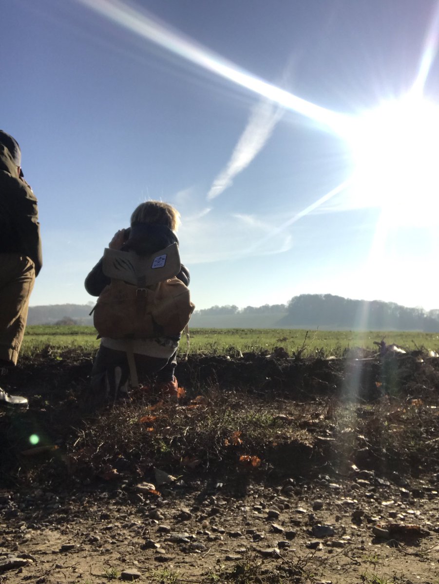 WildLifeMarc's tweet photo. Samen met Pim op zoek naar kraanvogels en bodemdiertjes. Was een heerlijk stukje lopen door het Heuvelland. https://t.co/b5ulyf2Kj2