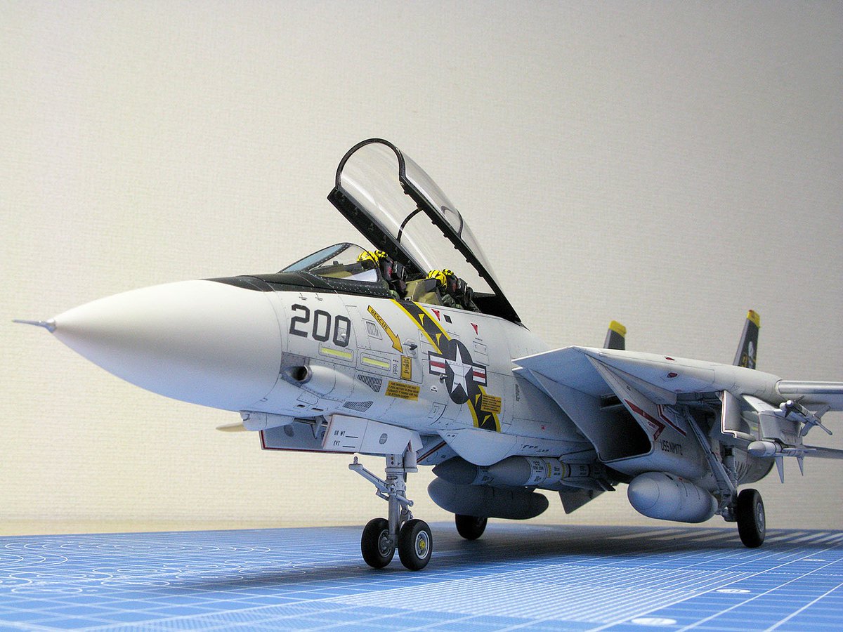tanoshii_mokei's tweet photo. タミヤ1/48トムキャット
完成しました！
制作と共にツイッターを始めましたが
皆さんと交流しながらモチベーションを保てました。
過程をご覧頂いた方々、ありがとうございます。
作り手を考慮した好キットです。
後日また写真を撮ります。
次回もたのしくモケイを作りますよ。

#タミヤ
#トムキャット https://t.co/12oBeRtX4t