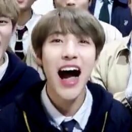 renjun the fox tweet media