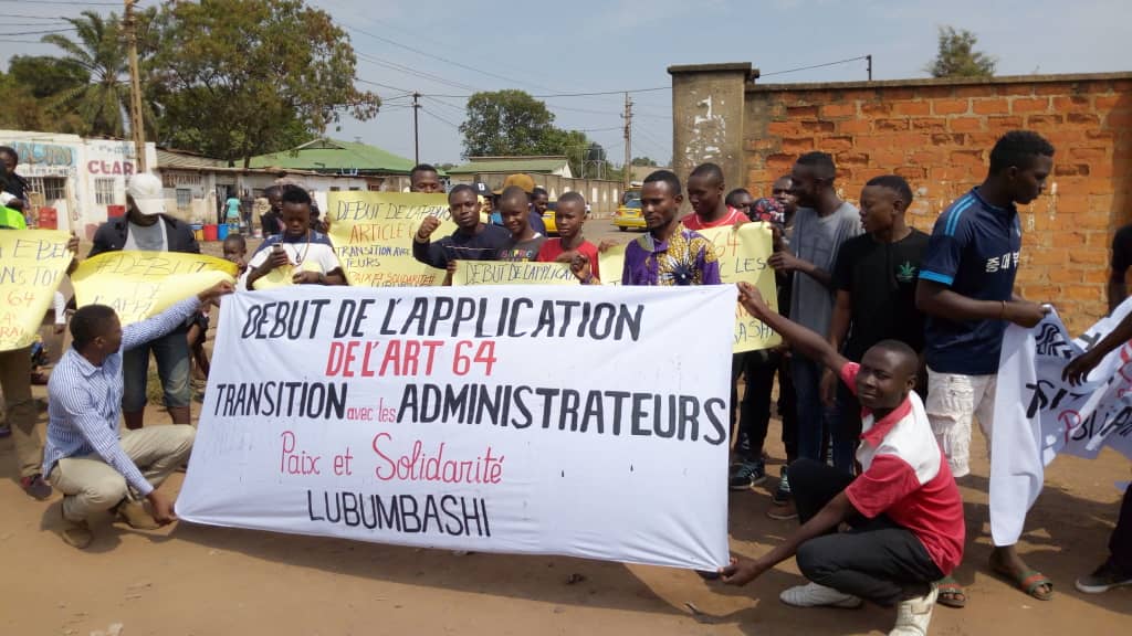 VGLinfos's tweet photo. RDC-LUBUMBASHI: ce dimanche 18Nov, Des jeunes sont revenue dans la rue pour exiger la mise en application du résulta du vote citoyen de nov 2017, ayant reconnue l #CardinalMOSENGWO e #DrMUKWEGE,tous deux respectivement élu comm administrateur dune transition sans Kabila. #JeanBel https://t.co/NimEZNLXX2