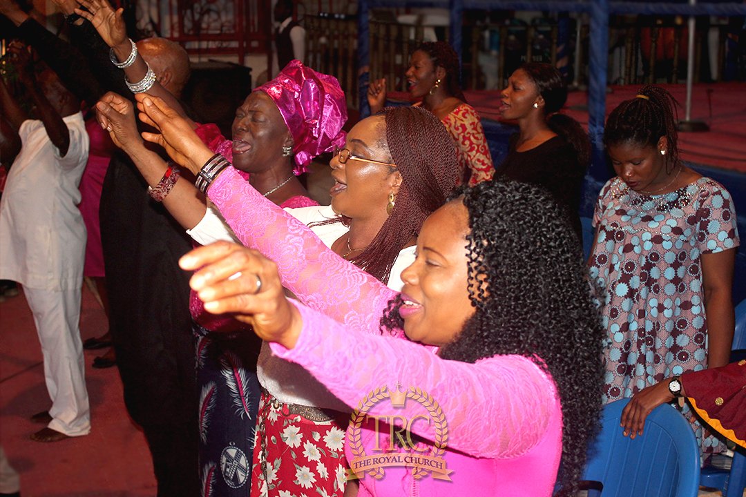 bishop_chinasa's tweet photo. Those who believe in the covenant prospers tremendously. They are the favored of the Lord  #ApostleOfDeliverance #BishopChinasa #StayConnected https://t.co/FdEI6KlEJS
