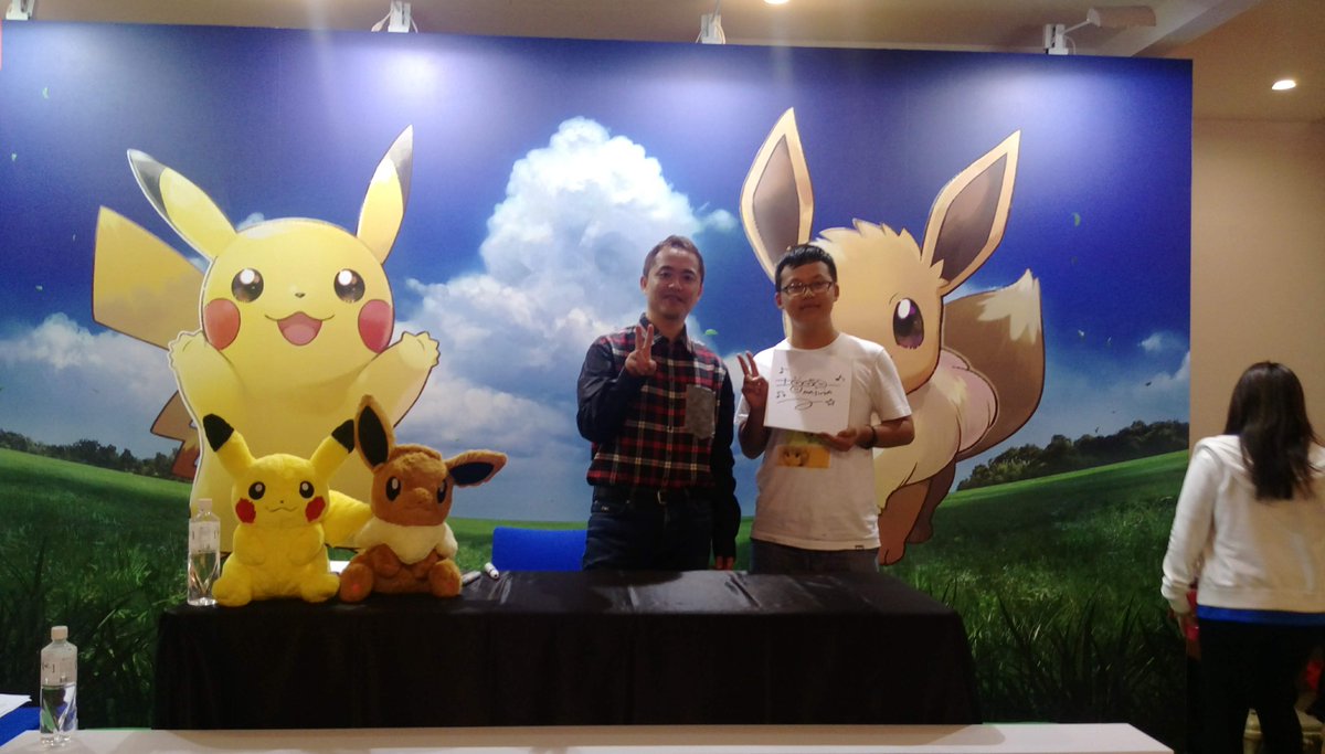 eason990024's tweet photo. 今天早上排到Pokemon Let's Go的見面會，拿到了遊戲總監增田順一簽名。增田先生本人超級親切，還跟我說要好好念書啊!
@Junichi_Masuda 
#LetsGoPikachu #LetsGoEevee #PokemonLetsGo #PokemonGO #pokemon https://t.co/DtWpNAY95u
