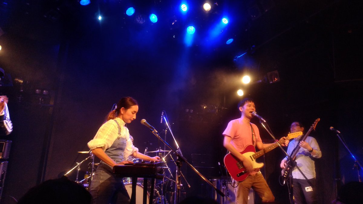 10c69923113b450's tweet photo. #ギタポ #GPR40
2番手は spaghetti vabune!
ボリュームのある演奏と力強い歌唱
良かったです!!
撮影、SNS OKとのことで宣伝させて頂きます!😊 https://t.co/ndAOjGLMp1