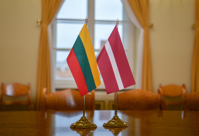 Grybauskaite_LT's tweet photo. Congratulations on 100 years of Independence, Latvia! Lietuva svin kopā ar Jums! https://t.co/5D12zzma6i
