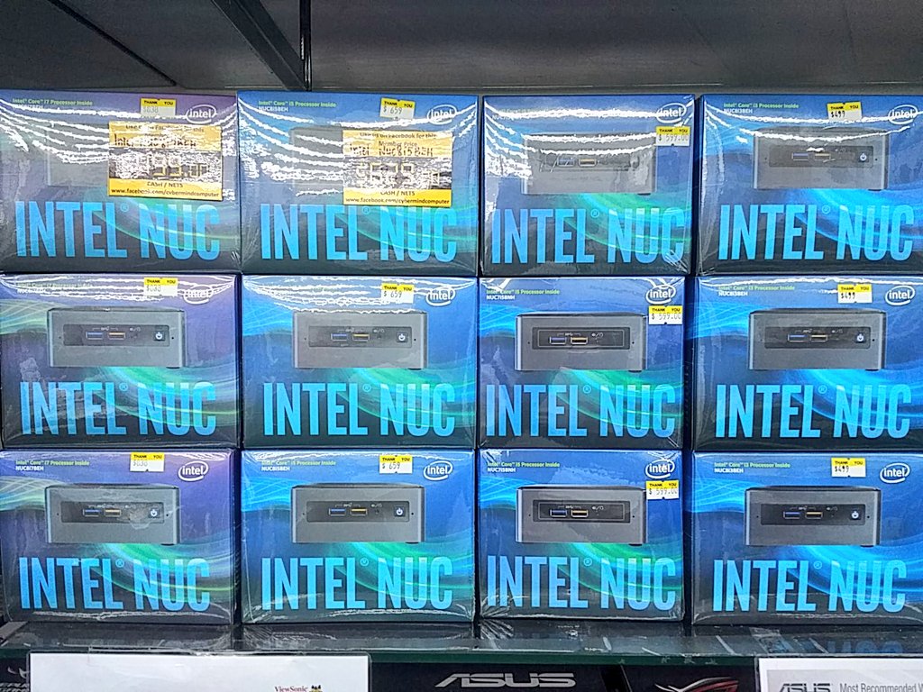 Gyrowoof's tweet image. More hardware musings around #Simlim Square today. :3 #Singapore