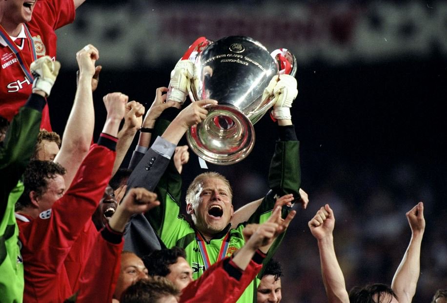 Happy birthday to Manchester United and Denmark legend Peter Schmeichel, who turns 55 today! 