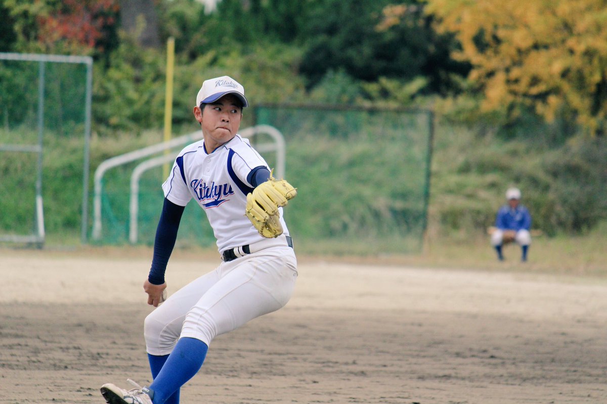北九州市立大学 硬式野球部 日の出グラウンドでob戦を行いました 今年もたくさんのobの皆さんに足を運んでいただけました 選手たちも日頃の努力の成果を見せられたと思います 来春のリーグ戦でobの皆さんの期待に応えられるよう この冬