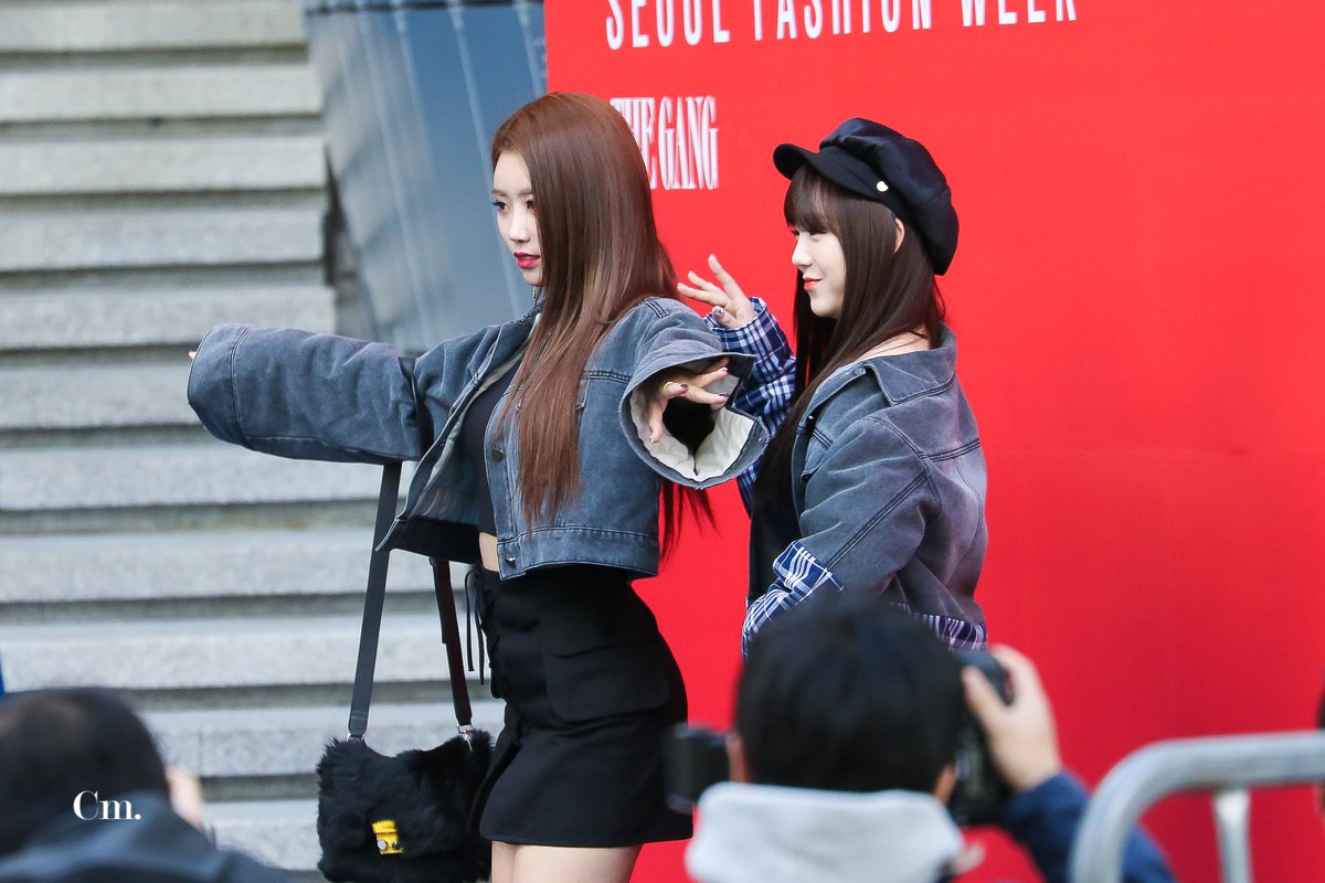 chermistry_sg's tweet photo. 181018 서울패션위크 SFW - LOVELYZ 

#러블리즈 #미주 #MIJOO #케이 #KEI #LOVELYZ https://t.co/mb2mJMiaHO