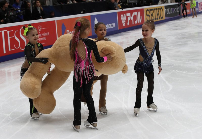 GP - 5 этап. Nov 16 - Nov 18 2018, Rostelecom Cup, Moscow /RUS-2 - Страница 6 DsRt12cWsAAkTP5