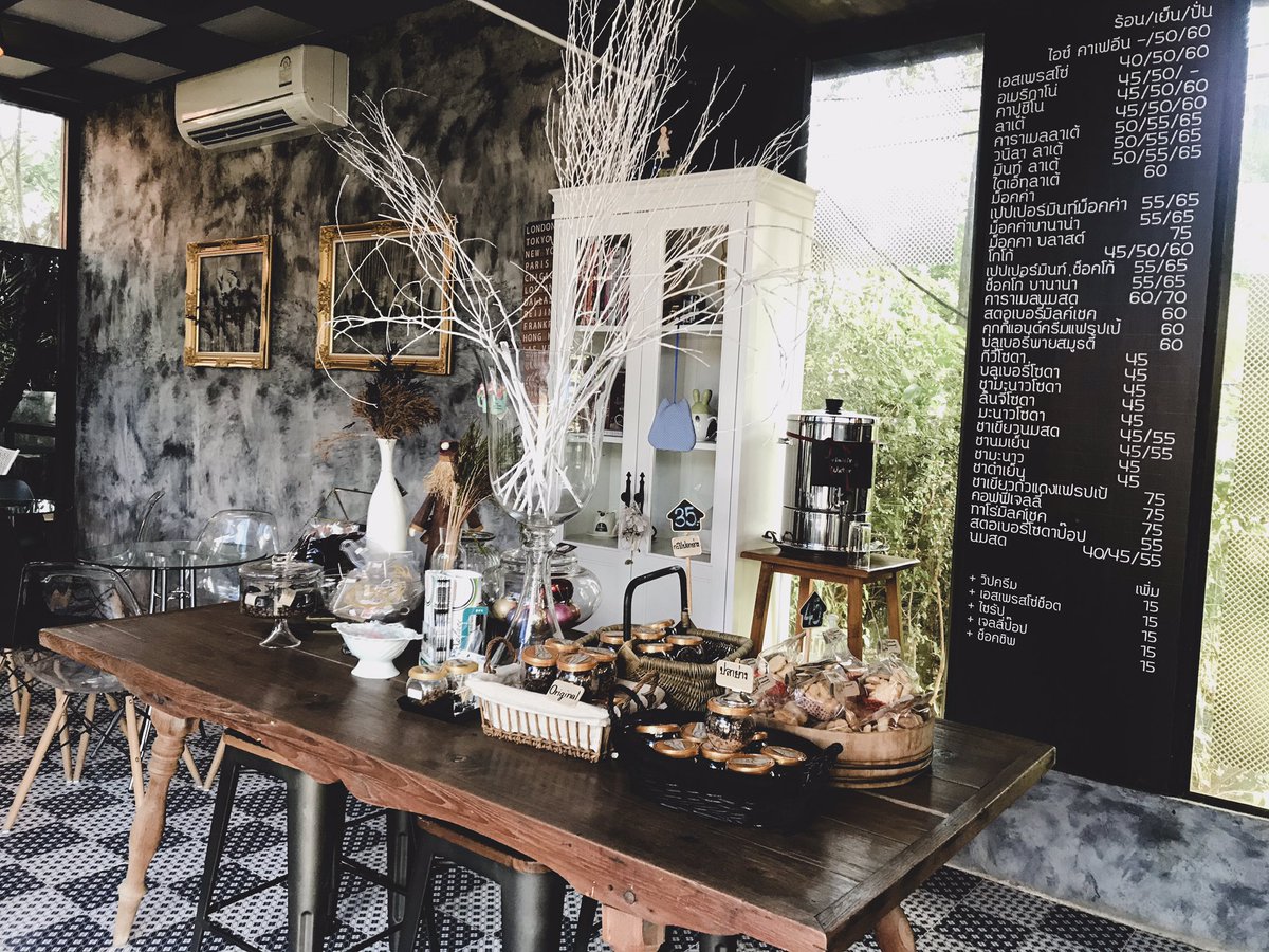 Beerreebs's tweet photo. “คาเฟอีน คาเฟ่” ร้านกาแฟ แถวด่านเกวียน กาแฟดี ราคาไม่แรง นากจากคาเฟ่ บริเวณร้านเป็นแกลเลอรี่โชว์ร��ม มีงานเครื่องปั้นให้ได้ชมได้ซื้อกันด้วย #รีวิวโคราช #รีวิวอีสาน https://t.co/atrL7UacJi